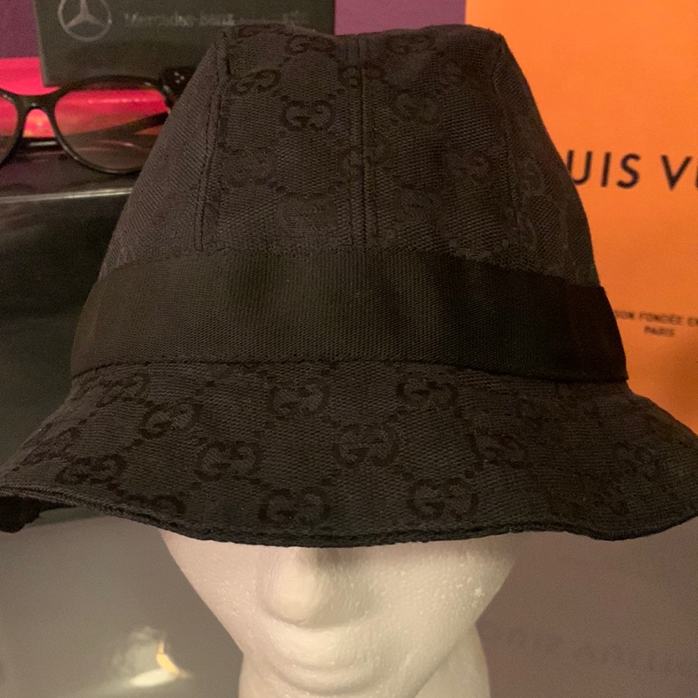 Vintage Gucci bucket hat🖤